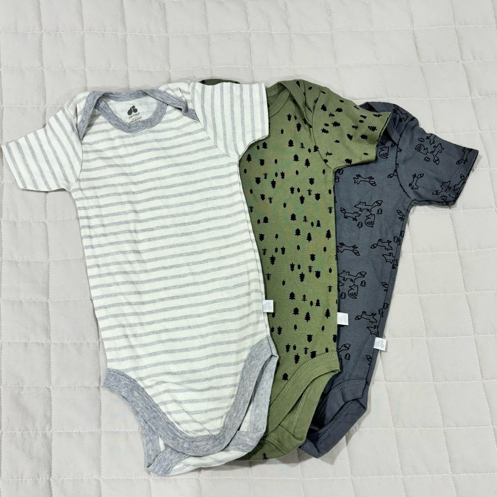 Just Born Bundle Organic Cotton Onesies Gray Stripe/Green Trees/Gray Fox 12M